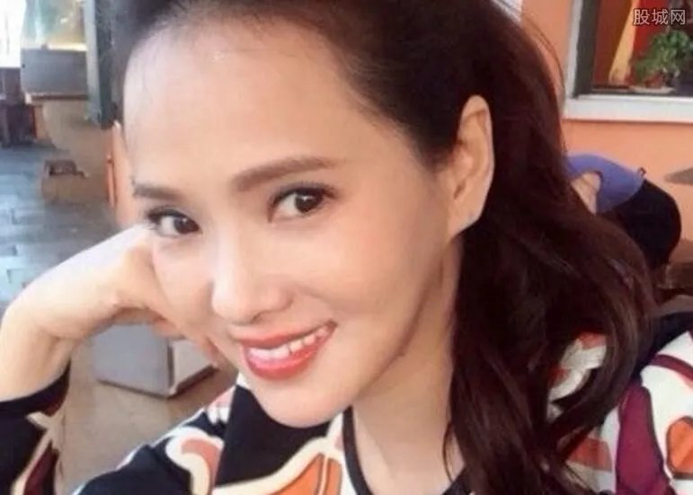 伊能静离婚了吗 伊能静的两段婚姻大盘点