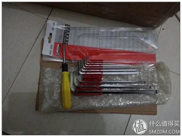 晒迪卡侬 RR5.2 自行车及装备,锻炼出行两不误