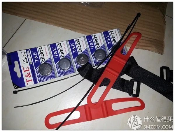 晒迪卡侬 RR5.2 自行车及装备,锻炼出行两不误