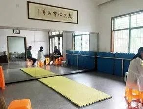 请问有人了解，张清一和今日学堂吗？