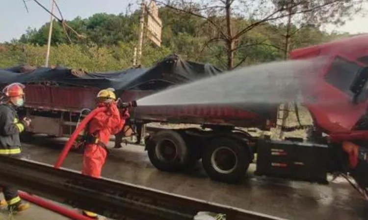 京藏高速追尾事故原因