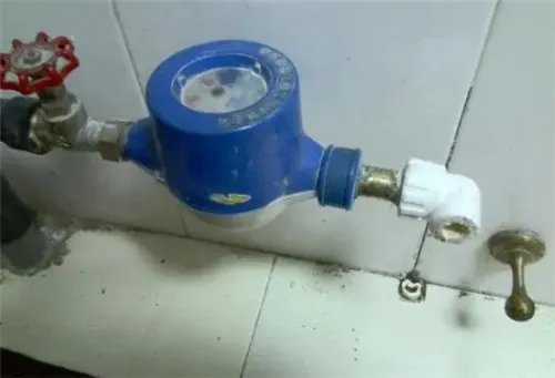 水表自己转什么原因