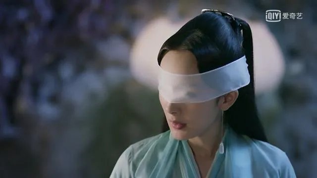 杨幂整容了吗？