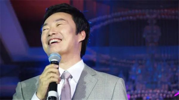 费玉清有老婆孩子吗简历照片图 费玉清老婆是干什么的叫什么名字