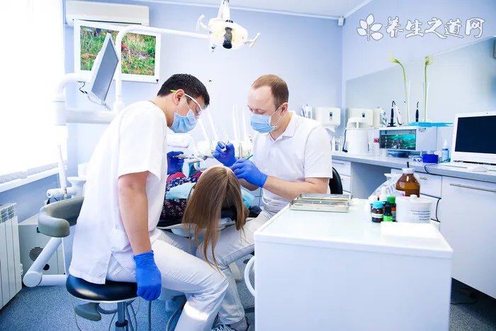 牙粉和牙膏的区别是什么