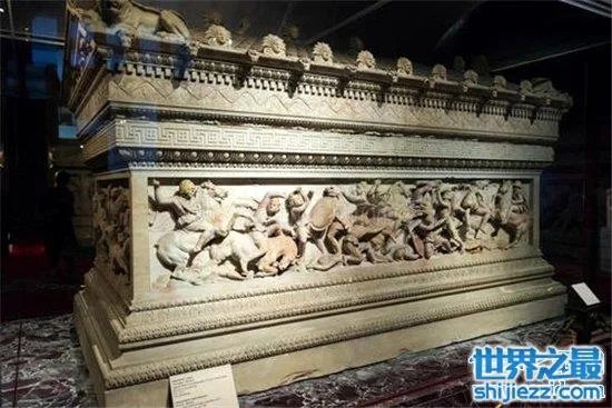 亚历山大石棺被封存两千多年，三具骷髅身份至今成谜 