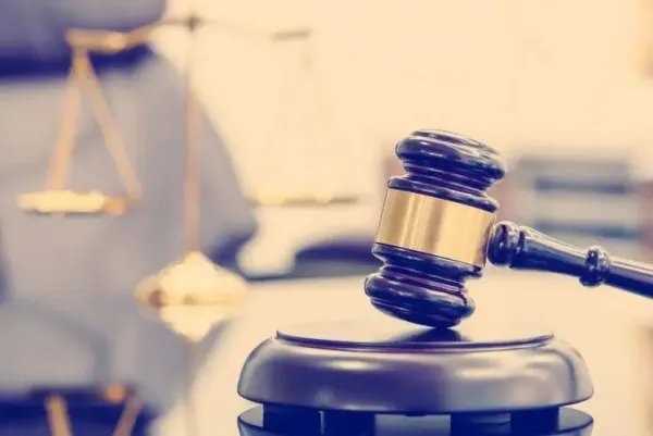 孕妇流产涉事官员被双开:沉迷手游,其行为给当地防疫造成了哪些影响?