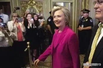 希拉里女儿公开讽刺特朗普女婿：我更专业，却没资格担任防疫领导，你怎么看？