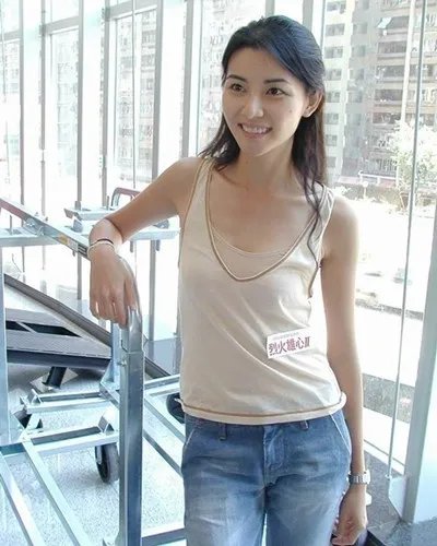 蒙嘉慧早年三级片曝光 大尺度激凸相当惊艳