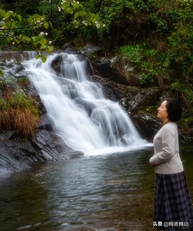 溪水边的人像照应该怎么拍？你有哪些思路？