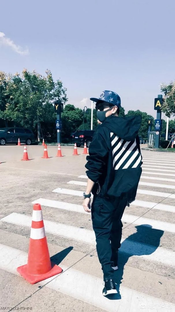 林俊杰有哪些适合做头像的图片?