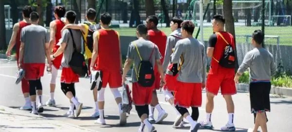 中国男篮集训队首次人员调整，将会有何大动作？
