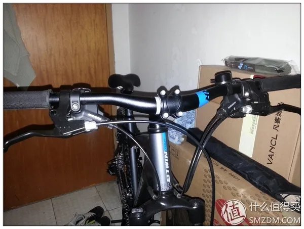 晒迪卡侬 RR5.2 自行车及装备,锻炼出行两不误