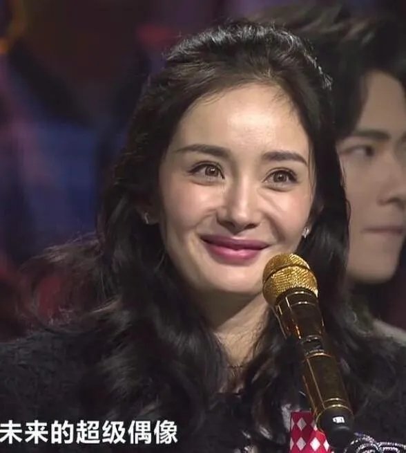 杨幂整容了吗？