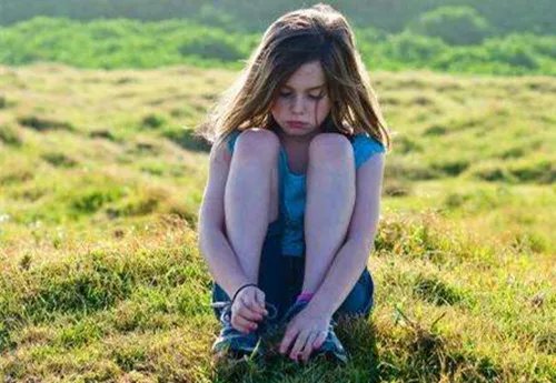 离婚家庭的孩子心理特征  离异家庭的孩子有什么心理问题