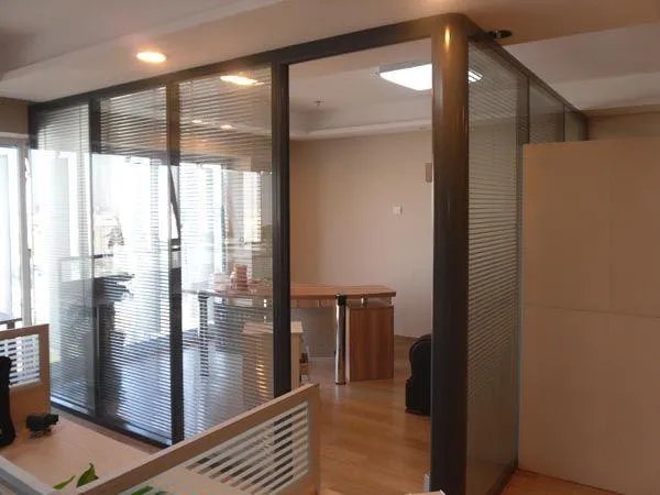 玻璃门坏了怎么修复