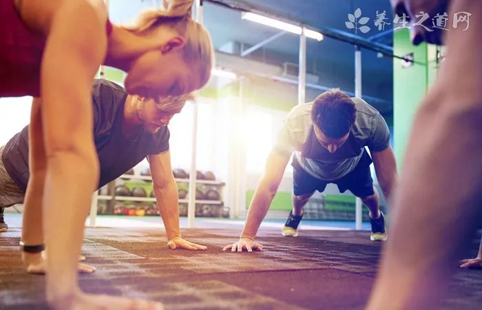 300亿土豪装穷回家结局，全都冷嘲热讽得知却180度反转