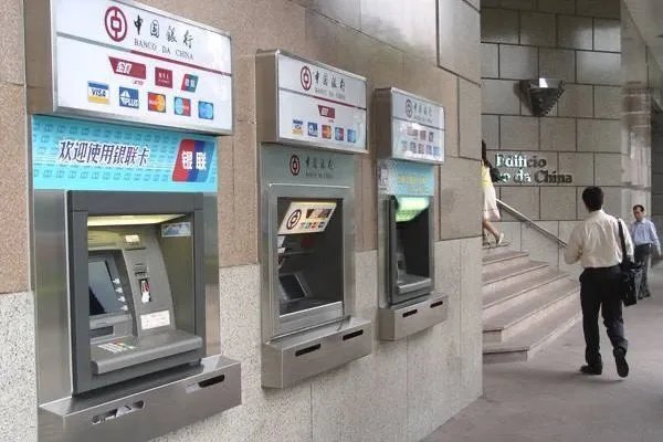 深圳部分大行收紧了房抵贷，你觉得这是什么的信号？