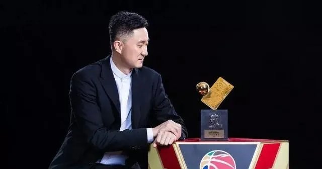 辽宁男篮纸面实力占优，总决赛第一场到底输在了哪里？