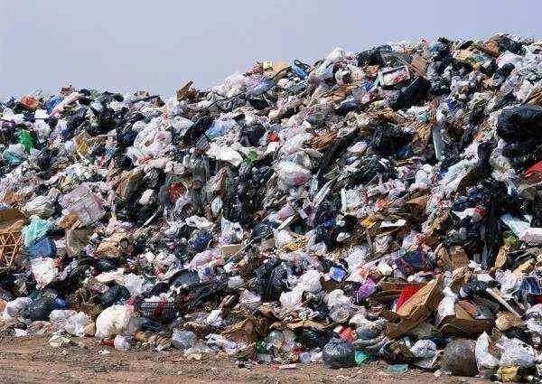 明年将禁用不可降解塑料袋，为何垃圾袋不在禁用范围内？