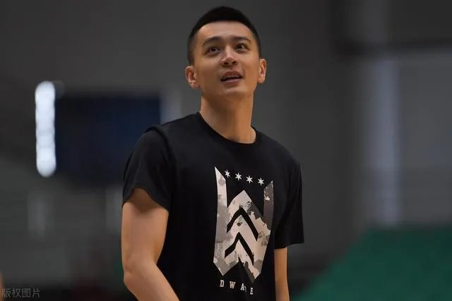 辽宁男篮纸面实力占优，总决赛第一场到底输在了哪里？