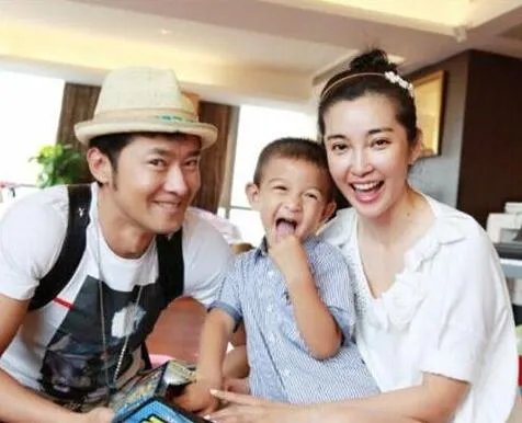 李冰冰任泉热聊似铁哥们  网友调侃在一起