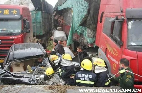 京港澳高速车祸事故致18人死亡,今天最新京港澳高速车祸照片