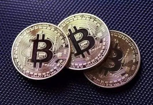 两份披萨毁掉一个亿万富翁是怎么回事？