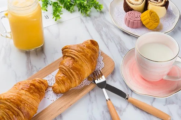 每天喝牛奶能长高吗