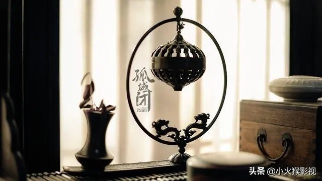 如何评价电视剧《孤城闭》王楚然饰演的张贵妃？