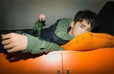 张新成家里是干嘛的,张新成艺考成绩神话怎么回事