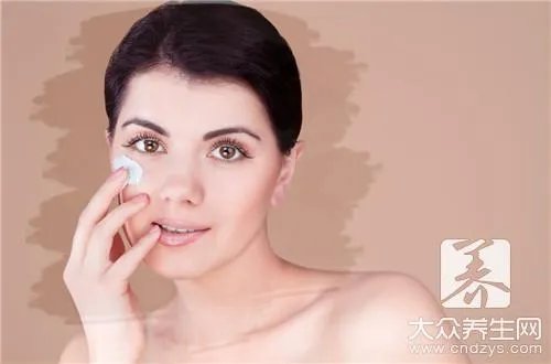 自体脂肪填充眼眶