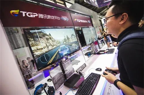 腾讯TGP2.0发现更大游戏世界 携英特尔发布TGPBOX主机