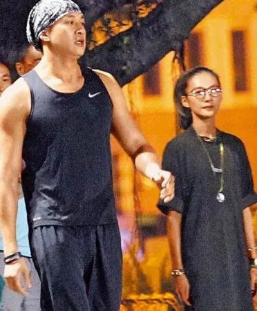 何润东的女朋友照片曝光 和Peggy8年恋情修成正果