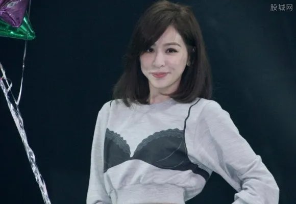 王心凌私密照外泄 甜心公主丑闻不断是怎么了？