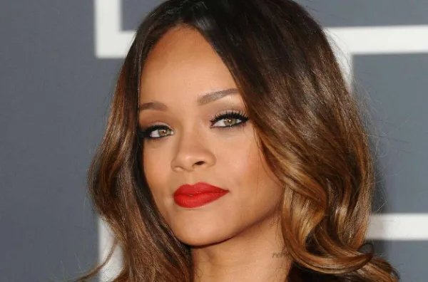 蕾哈娜签约SonyATV是真的吗？