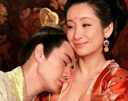 解密秦海璐余少群吻戏评论 武则天的一段“艳史”