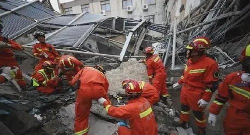 江苏常州一饭店爆炸有房屋倒塌，此次事故是否造成了人员伤亡？