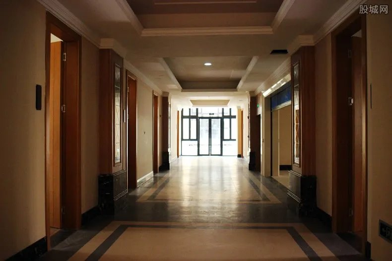 最魔幻宿舍将整改 曾花3000元改造成魔幻居酒屋