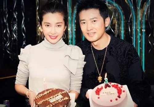 李冰冰晒合照为任泉庆生,两人的关系是有多好?