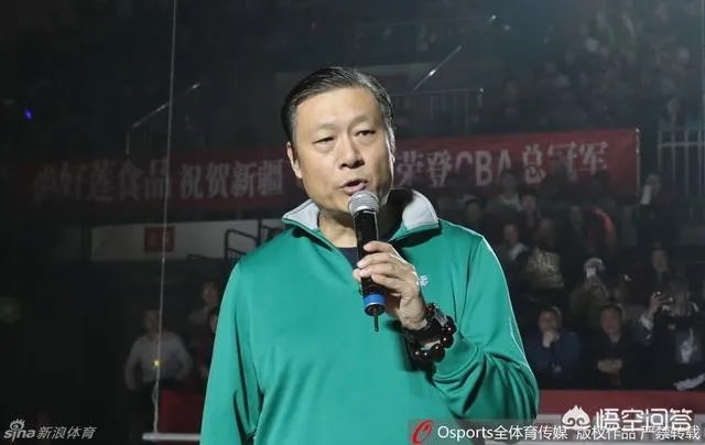 新疆队在一个月前辟谣李秋平离任，现在又官宣李秋平离任，这是为什么？