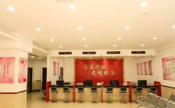 盲人练一年字才办成离婚,这算不算“为难”当事人?