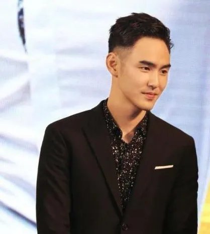 许玮甯拒绝阮经天求婚 揭秘两人分手原因