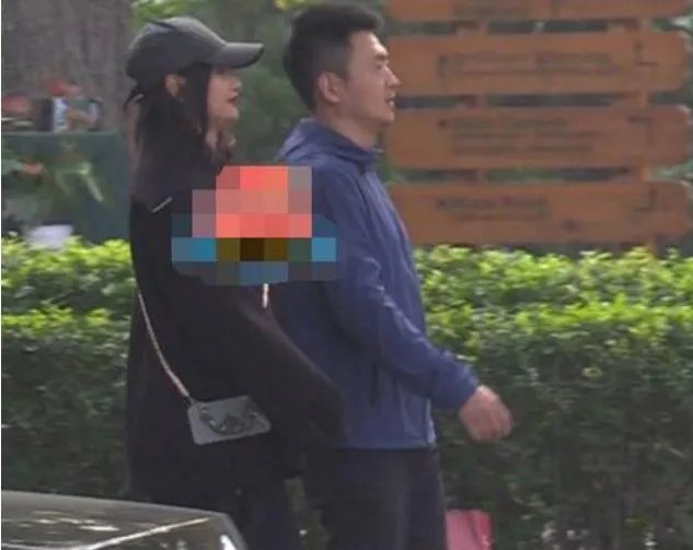 瞿颖男友是有个女儿吗？