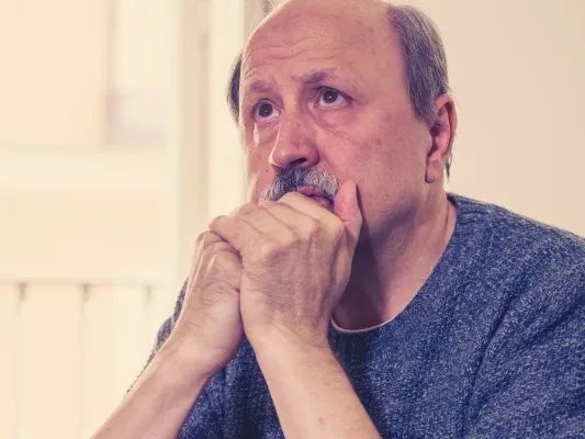 老人脚上出现痴呆线不要慌，学会这3点，有效来预防老年痴呆