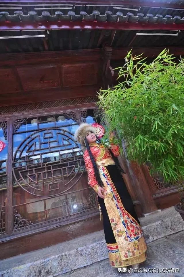 丽江购物最有特色的是些什么呢?