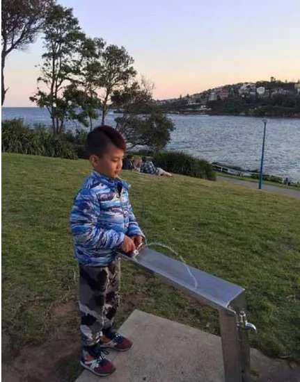 胡军妻子晒康康照神似“撒尿” 以后恐不再参加真人秀