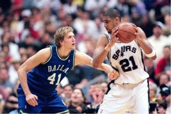 詹姆斯38分,湖人不敌太阳,这个赛季的太阳为何可以如此强势?