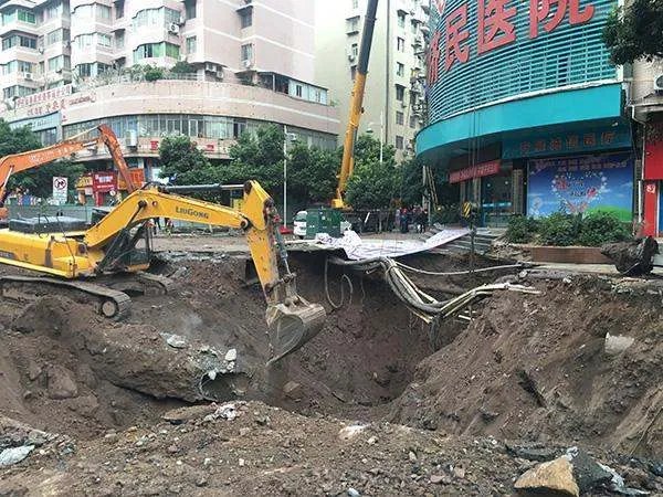 四川宜宾通报路面塌陷，导致塌陷的原因是什么？