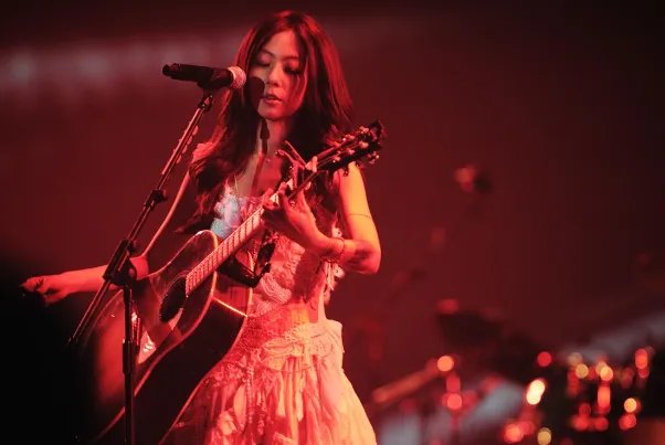 陈绮贞最好听的歌曲top10：《小尘埃》上榜，第一《喜欢你》主题曲